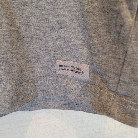 Life Is Good Crusher T Shirt Mens Medium Short Sleeve Gray Truck Dog American - Picture 3 of 8